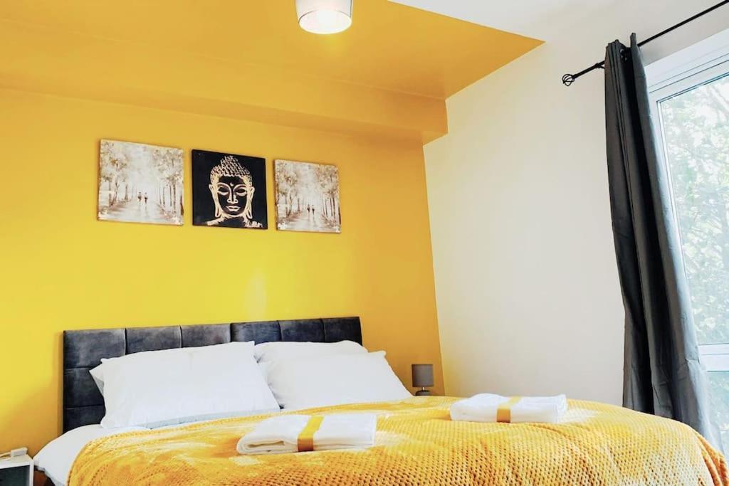 2 Bed Apartment With Free Parking Челмсфорд Екстериор снимка